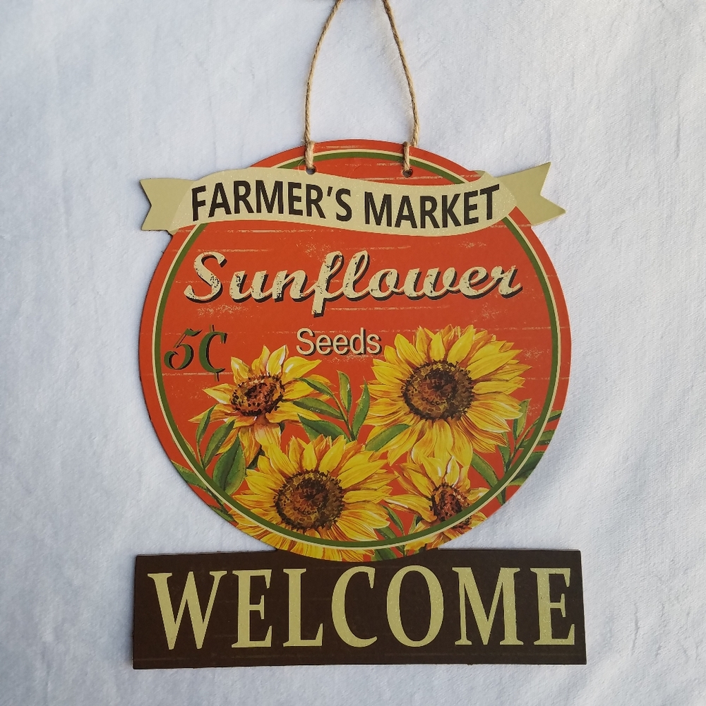 Farmer's Market Sunflower Welcome Sign